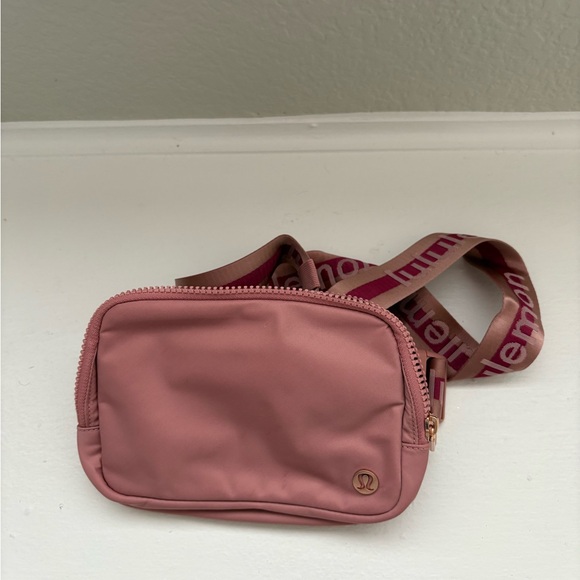 lululemon athletica Handbags - lululemon athletica Dusty Rose Crossbody Bag